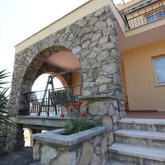 Отель Mezzabrino Vista Castello Итри