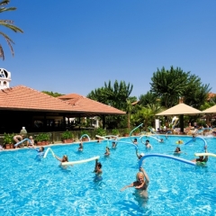 Отель Larissa Akman Park бассейн фото 3