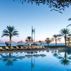 Отель Constantinou Bros Athena Royal Beach с домашними животными