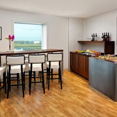 Отель Sheraton Amsterdam Airport Schiphol Нидерланды, Схипхол - 2 отзыва об отеле, цены и фото номеров - забронировать отель Sheraton Amsterdam Airport Schiphol онлайн питание фото 2