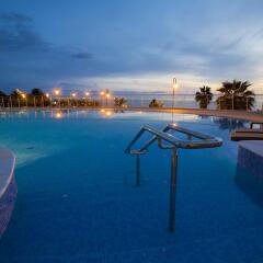 Отель Melia Madeira Mare Hotel Португалия, Фуншал - 1 отзыв об отеле, цены и фото номеров - забронировать отель Melia Madeira Mare Hotel онлайн бассейн фото 3