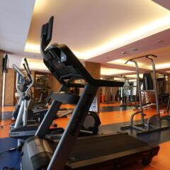 Отель Legacy Suites Sukhumvit by Compass Hospitality Таиланд, Бангкок - 2 отзыва об отеле, цены и фото номеров - забронировать отель Legacy Suites Sukhumvit by Compass Hospitality онлайн фитнесс-зал фото 4