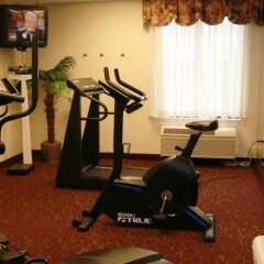 Отель Hampton Inn Columbus I-70E/Hamilton Road фитнесс-зал фото 2