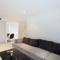 Отель Sunset Plaza Phuket A5 комната для гостей фото 14