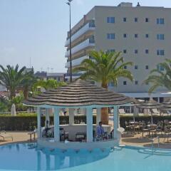 Отель Sunrise Gardens Aparthotel бассейн