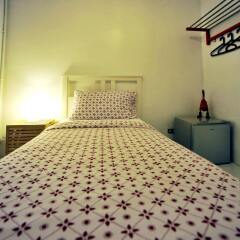 Отель Room @ Bangkok Бангкок сейф в номере