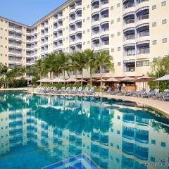 Отель Mercure Pattaya Таиланд, Паттайя - 1 отзыв об отеле, цены и фото номеров - забронировать отель Mercure Pattaya онлайн бассейн фото 2