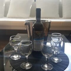 Отель MJ Luxury Suites гостиничный бар
