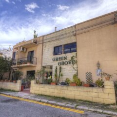 Отель Green Grove Guest House Мальта, Свики - отзывы, цены и фото номеров - забронировать отель Green Grove Guest House онлайн парковка