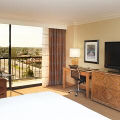 Отель Hilton Orange County/Costa Mesa комната для гостей фото 4