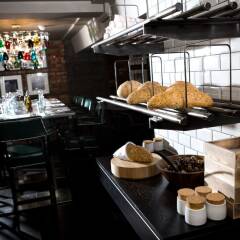 Village Hotel Manchester Cheadle в номере