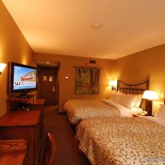 Отель Banff Caribou Lodge and Spa комната для гостей фото 2