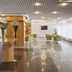 Отель Holiday Inn Bratislava спа