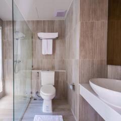Worita Cove Hotel На Чом Тхиан ванная