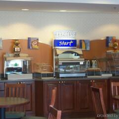 Отель Holiday Inn Express Ex I-71 / OH State Fair / Expo Center питание