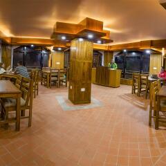 Отель Peaceful Cottage & Cafe Du Mont Непал, Нагаркот - отзывы, цены и фото номеров - забронировать отель Peaceful Cottage & Cafe Du Mont онлайн гостиничный бар