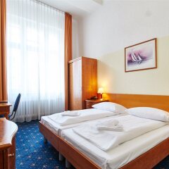 Hotel Europa City in Berlin, Germany from 115$, photos, reviews - zenhotels.com guestroom