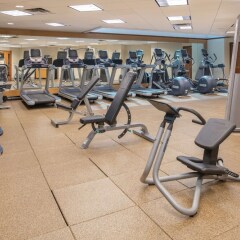 Отель Hilton Bellevue фитнесс-зал фото 2