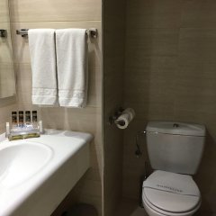 Отель Avanti Hotel Кипр, Пафос - 1 отзыв об отеле, цены и фото номеров - забронировать отель Avanti Hotel онлайн ванная
