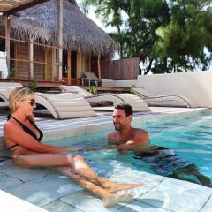 Отель Tikehau Pearl Beach Resort бассейн фото 2