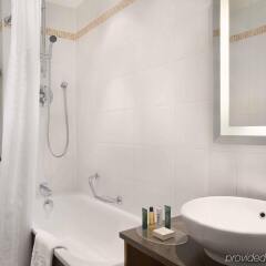 Отель Hilton Brighton Metropole ванная фото 5