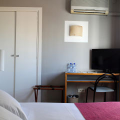 Hotel Subur удобства в номере