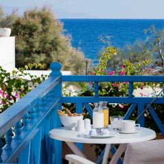 Отель Sea Side Beach Hotel Греция, Остров Санторини - отзывы, цены и фото номеров - забронировать отель Sea Side Beach Hotel онлайн балкон