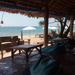Отель Ko Lanta Relax Beach Bungalows Ланта гостиничный бар