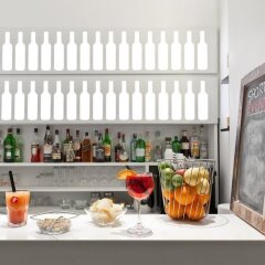 White Hotel гостиничный бар