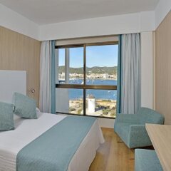 Отель Alua Hawaii Ibiza Испания, Сан-Антони-де-Портмань - отзывы, цены и фото номеров - забронировать отель Alua Hawaii Ibiza онлайн комната для гостей фото 3