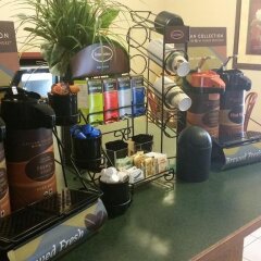 Отель GrandStay Residential Suites - Eau Claire гостиничный бар