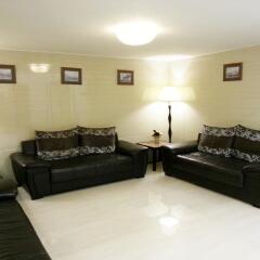East Asia Hotel комната для гостей