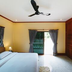Отель 5 Bedrooms Pool Villa Behind Phuket Z00 Таиланд, Бухта Чалонг - отзывы, цены и фото номеров - забронировать отель 5 Bedrooms Pool Villa Behind Phuket Z00 онлайн комната для гостей фото 3