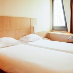 Отель Ibis Marseille Centre Euromed Франция, Марсель - 4 отзыва об отеле, цены и фото номеров - забронировать отель Ibis Marseille Centre Euromed онлайн комната для гостей фото 2