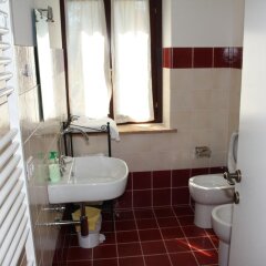 Отель Agriturismo La Fonte Потенца-Пичена ванная фото 2