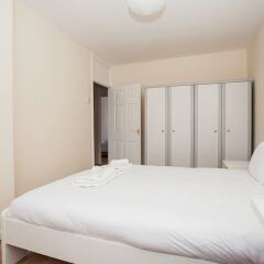Отель 3Bed House 3 Minutes from Hoxton Station комната для гостей фото 2