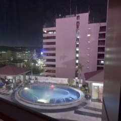 Crown Regency Hotel and Towers Cebu бассейн