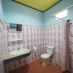 Отель Anyaman Lanta House Ланта ванная