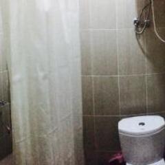 Отель Guest House Lali Грузия, Местиа - отзывы, цены и фото номеров - забронировать отель Guest House Lali онлайн ванная