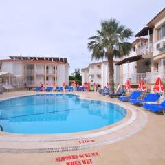 Karbel Beach Hotel бассейн