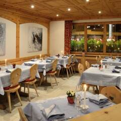 Отель Restaurant Corvatsch Швейцария, Санкт-Мориц - отзывы, цены и фото номеров - забронировать отель Restaurant Corvatsch онлайн питание фото 3