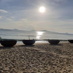 Отель Sea Sun Homestay пляж