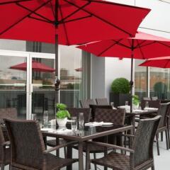 Отель Hilton Vancouver Metrotown Канада, Бурнаби - отзывы, цены и фото номеров - забронировать отель Hilton Vancouver Metrotown онлайн бассейн фото 3
