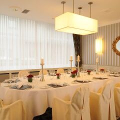 Отель Best Western Premier Parkhotel Kronsberg