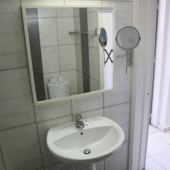 The Palms Hotel Apartments in Limassol, Cyprus from 144$, photos, reviews - zenhotels.com bathroom photo 2