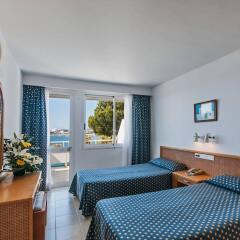 Отель Aparthotel Ponent Mar комната для гостей фото 2
