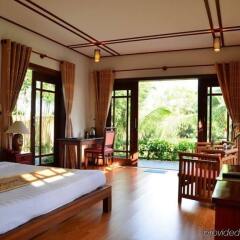 Отель Riverside Bamboo Resort Hoi An комната для гостей фото 4
