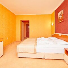 Отель Petar and Pavel Hotel & Relax Center Болгария, Поморие - отзывы, цены и фото номеров - забронировать отель Petar and Pavel Hotel & Relax Center онлайн комната для гостей фото 5