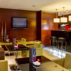 Zenit Borrell Hotel гостиничный бар