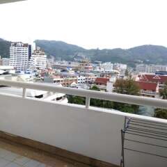 Отель Patong Tower Holiday Rentals Патонг балкон